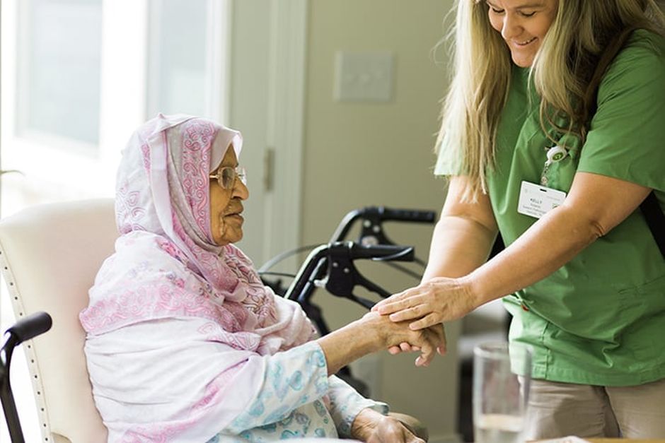 10 Signs Your Aging Parents Might Need Home Health Care