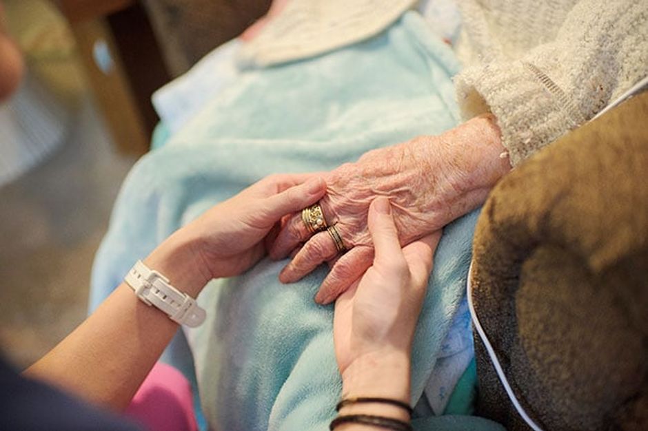 Eight Steps to Initiate the Hospice Conversation